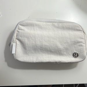 NWT Lululemon Everywhere Belt Bag 1L White Opal